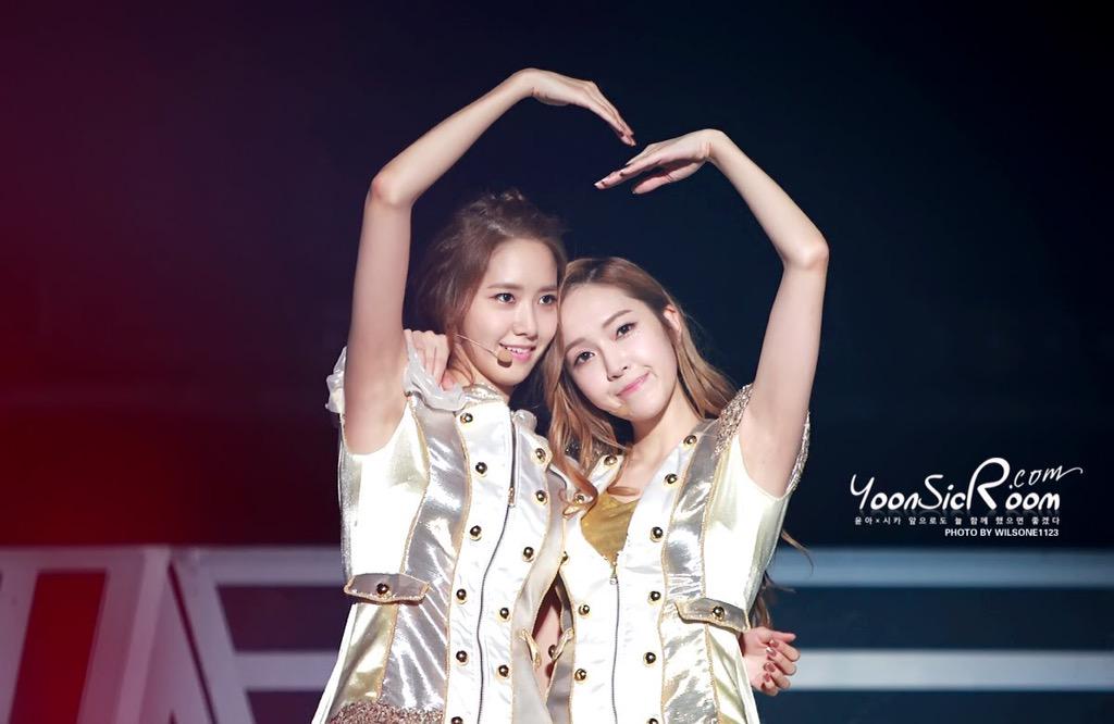 Happy Birthday Im Yoona! Miss ka na ni Jessica eonnie. Love na love ka talaga niya.  