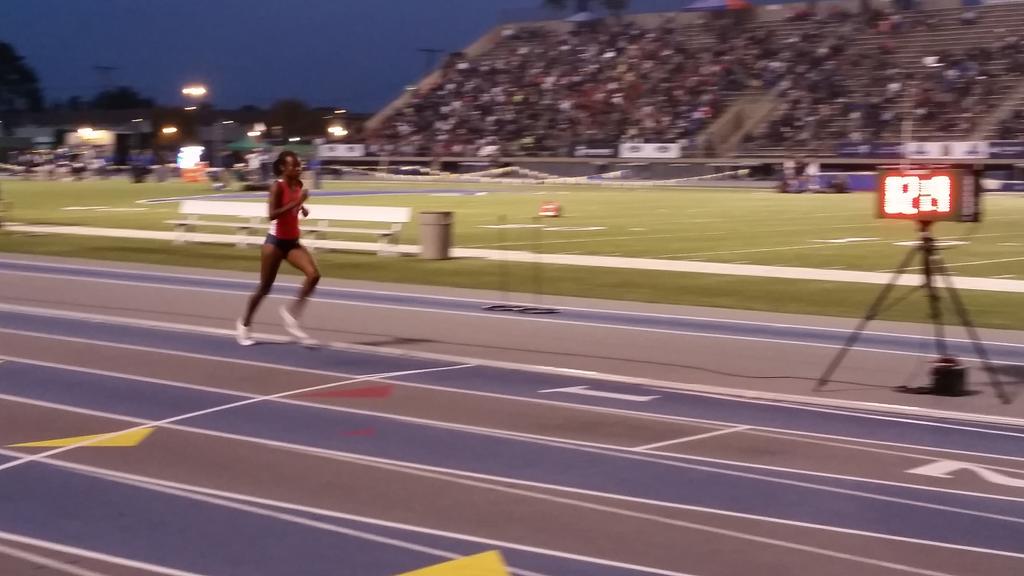 donalpearce's tweet photo. 600m to go, Destiny Collins leading the girls 3200m #DyeStatCAL #CIFSSMasters http://t.co/VpMMqppAA2