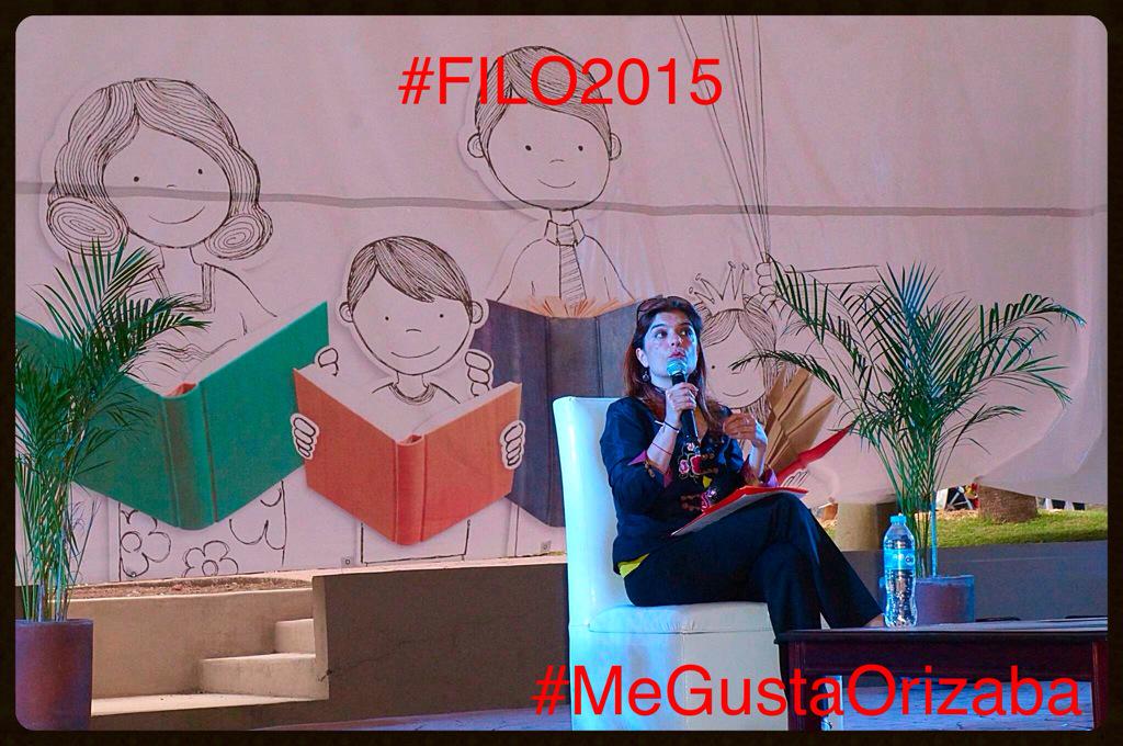 En la inauguración y conferencia de <a href="/Lauentuiter/">Laura García</a> en la <a href="/FilOrizaba/">Filo Orizaba</a> 2015 #MeGustaOrizaba #FILO2015