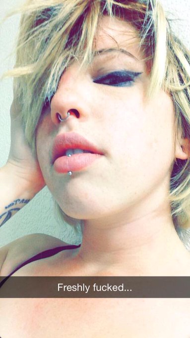 #FreshlyFucked #SexHair  #NaughtySnapChat #SnapChat http://t.co/x8CJIXqF90