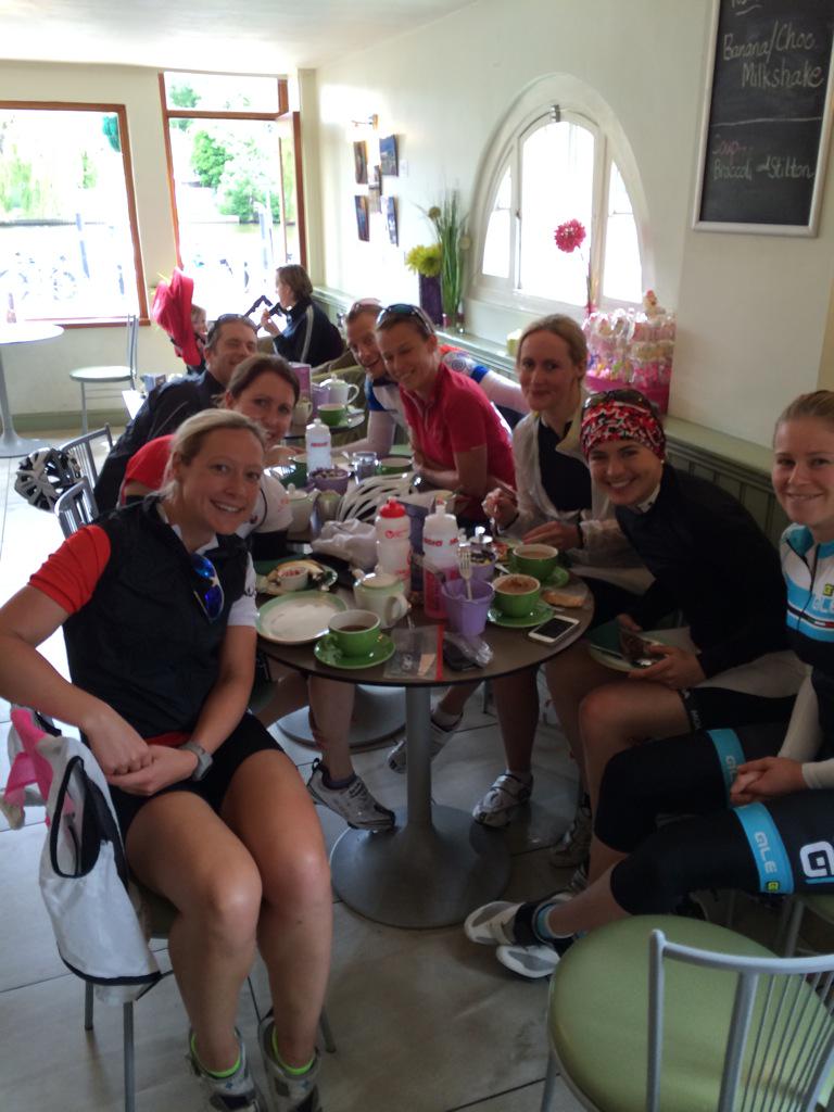 Cafe stop in Henley! <a href="/HelenOxley2/">Helen Oxley</a> <a href="/SarahJMartin605/">得球官方|飞博体育|博天堂918|快三|亿兆</a> <a href="/Z_maddison/">Zoe Maddison</a> <a href="/VictoriaFros/">Victoria Fros</a> <a href="/pdmlester/">Phil Lester</a> @lozmoz2009  #creamteas