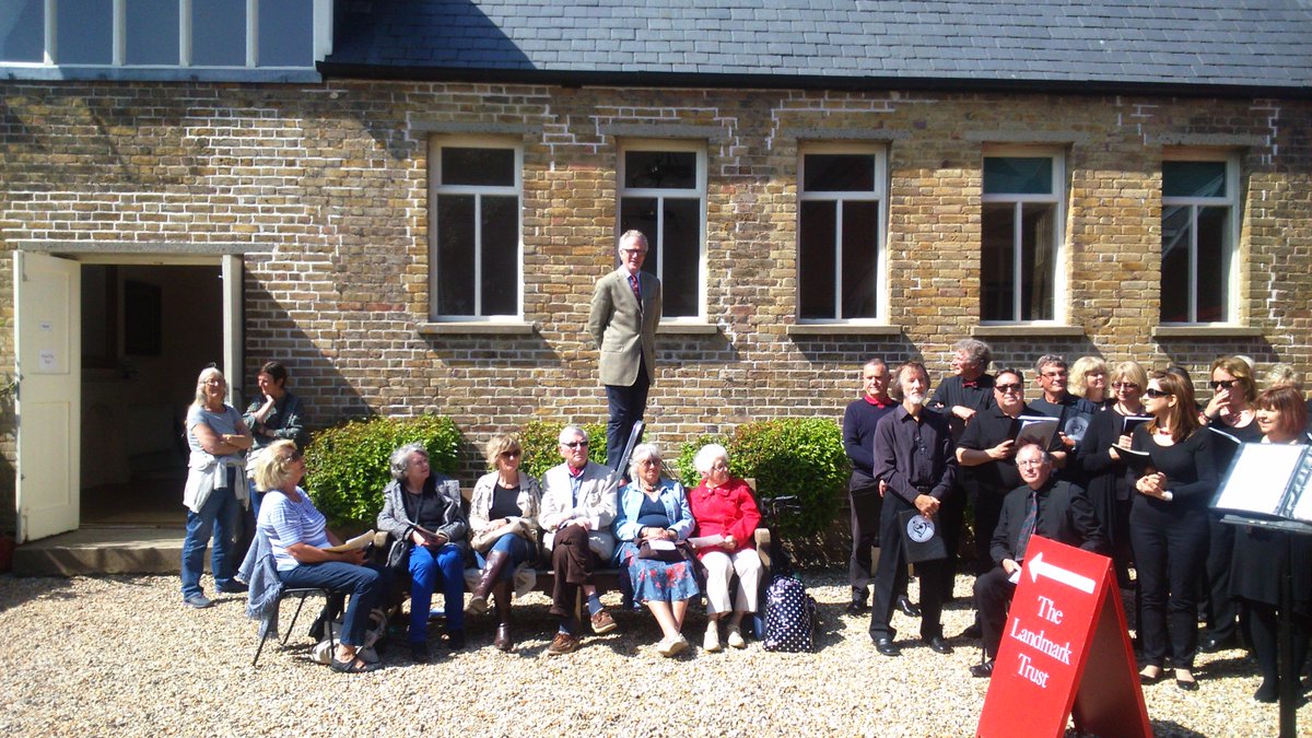 artcath's tweet photo. Loved John Evetts' unique podium for his golden moment speech at The Grange @LandmarkTrust #Landmark50 http://t.co/e2aOaFaRXA