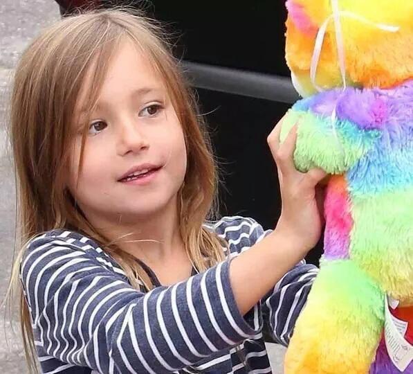 mybliebs's tweet photo. ela é tão linda #HappyBirthdayJazmynBieber http://t.co/KLH3Ib8FQM