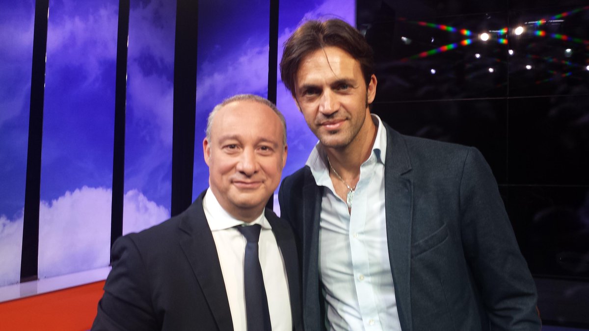 LucaColantoni's tweet photo. Sì ok, lo ammetto... Legrottaglie è più alto :-) #SportSquare @agonchannelit http://t.co/aqowjMFlE4