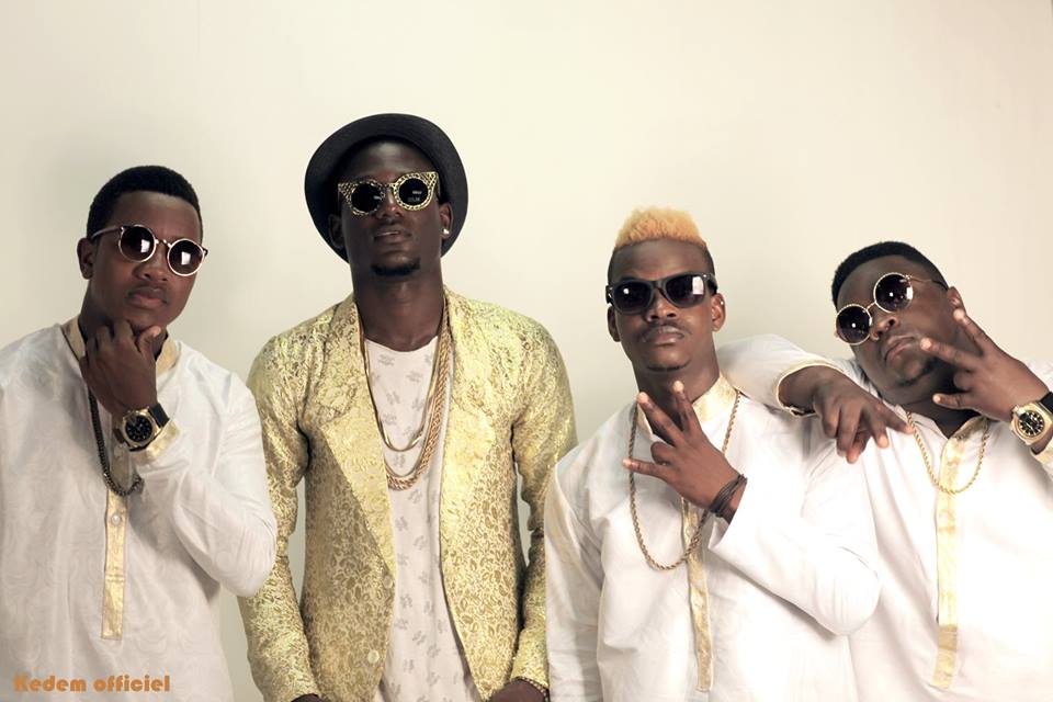 togomixdj's tweet photo. Regarde la New vidéo #PEEWII feat #NuckleR ici https://t.co/Wb2Aha00aX http://t.co/SOnPUj3B82