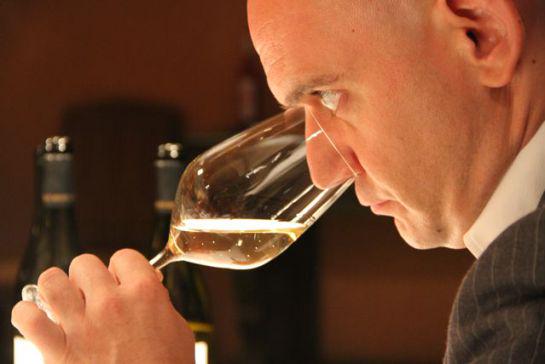 a_la_vole's tweet photo. Que buenas noticias, Premio Nacional de Gastronomía al Mejor Sumiller de 2014 para el segoviano #DavidRobledo http://t.co/lzPiYJjkzr