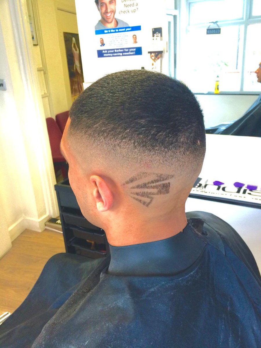 uksno1barber's tweet image. Little #fade game today with a design with the #andis #toutliners