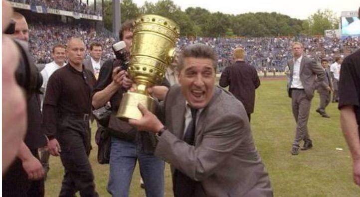 Als Stadien noch Stadien, Pokal noch Pokal und Typen noch Typen waren... <3