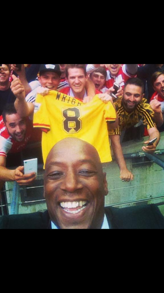 DanielFarmer2's tweet photo. Buzzing for the game! Let's hope it is as good as last year! @IanWright0 #arsenal #facup http://t.co/hcjJnaWgNT