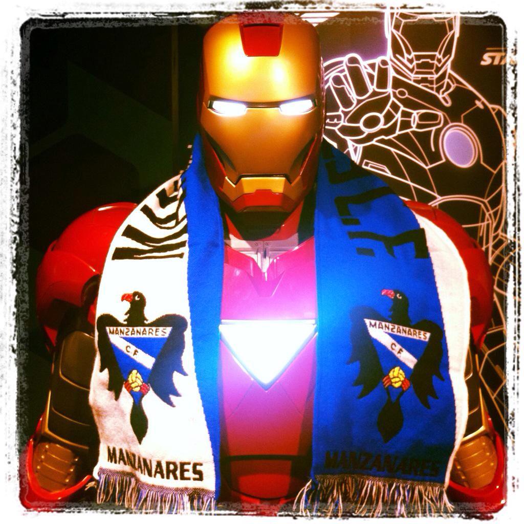 manzanarescf's tweet photo. Es de color rojillo, pero es el defensa del #Manzanares : el señor Stark-Olivares
#VamosManzanares !!
#PlayaOff 2ªB http://t.co/eD2CvzZTq2