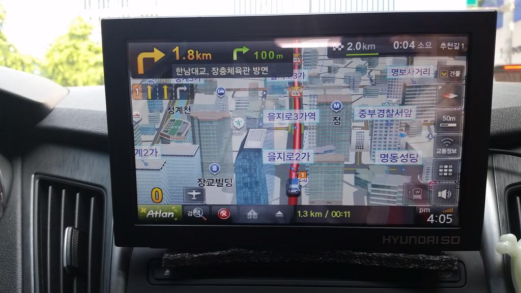 spenley's tweet photo. Taxi sat-navs in S Korea seem to have 3D game engines. I felt like I was in Grand Theft Auto. @BBCClick http://t.co/wfOoJrLle6