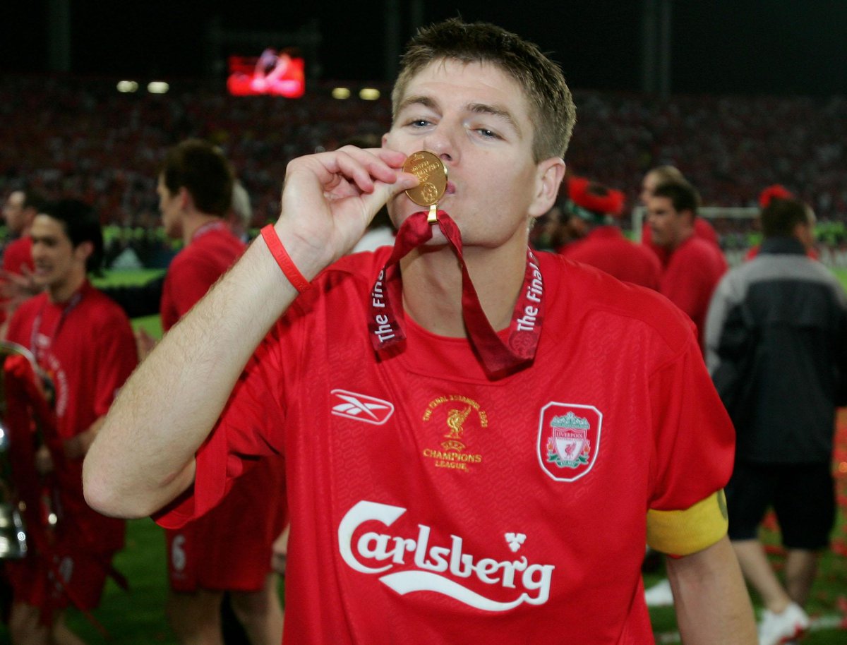 LFC's tweet image. Happy 35th birthday to #LFC legend, Steven Gerrard! #ThanksStevie liverpoolfc.com/gerrard