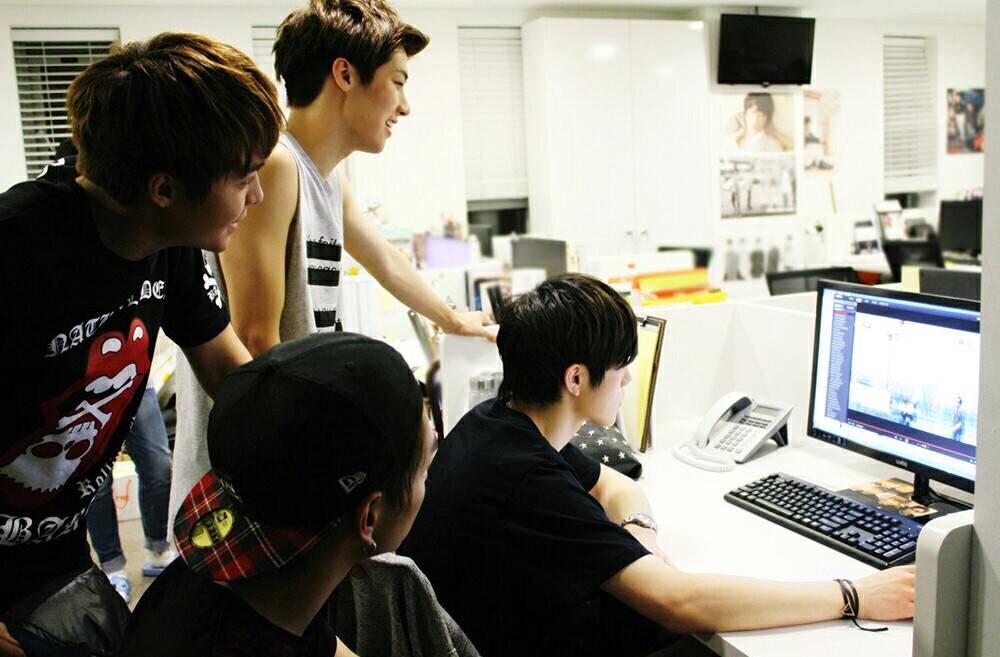 seunghyub31's tweet image. 《weibo》150530

音乐风云榜昨天的节目有意思吗?5月30日(今天)北京时间18:10，继续锁定北京文艺频道 哦！

#NFlying #엔플라잉  #이승협 
#SeungHyub  #スンヒョプ