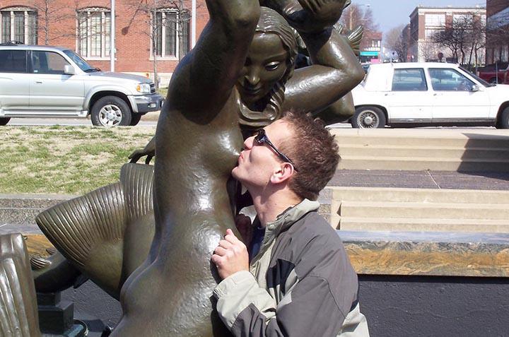 SexFactsOff's tweet photo. Top Dirty Street Statue That Shouldn't Be In Public. #5 Is SHOCKING 😵😵😵 http://t.co/3xY3SYEcJc http://t.co/5H0c62YFQW