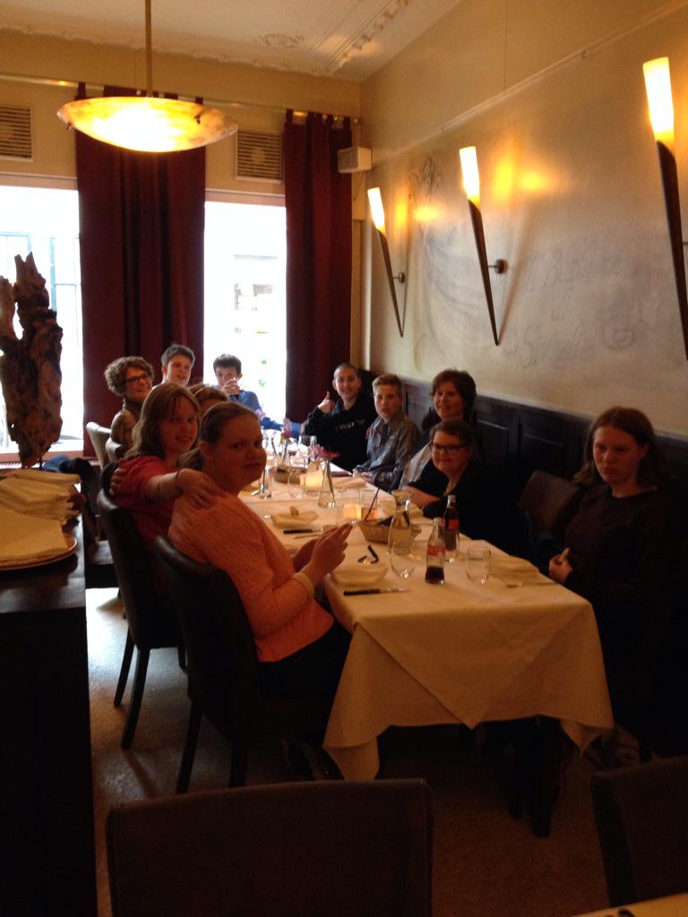 Stbijzgewoon's tweet photo. Gastvrij ontvangen en heerlijk gegeten bij Da Peppone. Super bedankt! http://t.co/AlrA5iJ8f8