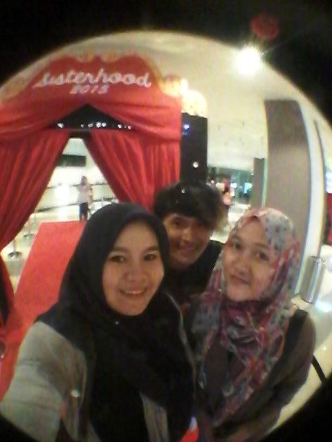 Jalan-jalan men <a href="/sanafurampuA/">yoyoyo</a> <a href="/usopiaw/">Sofia Ulfa</a> :D