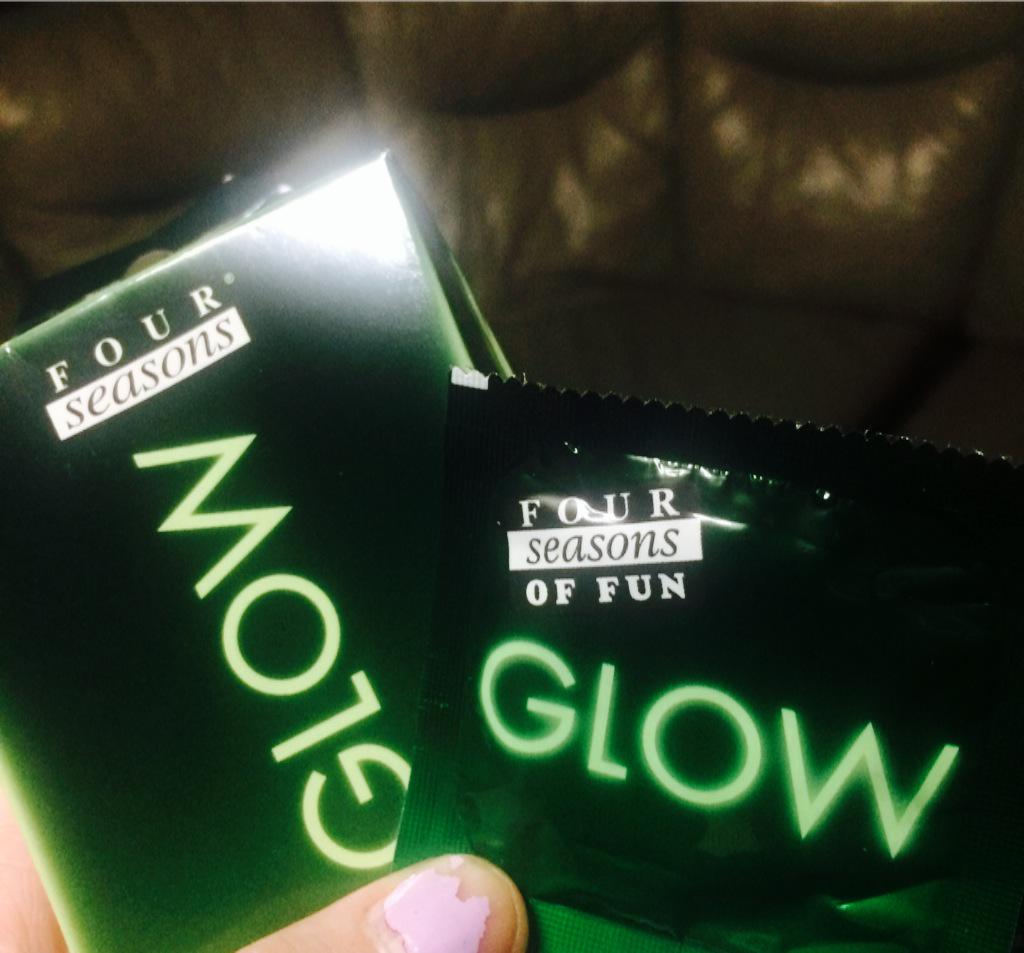 "So, 're these whatcha was hidin' from me? <a href="/expiredlullaby/">ᴮᴱᵀᴴ ᴳᴿᴱᴱᴺᴱ</a>" 

😏😂