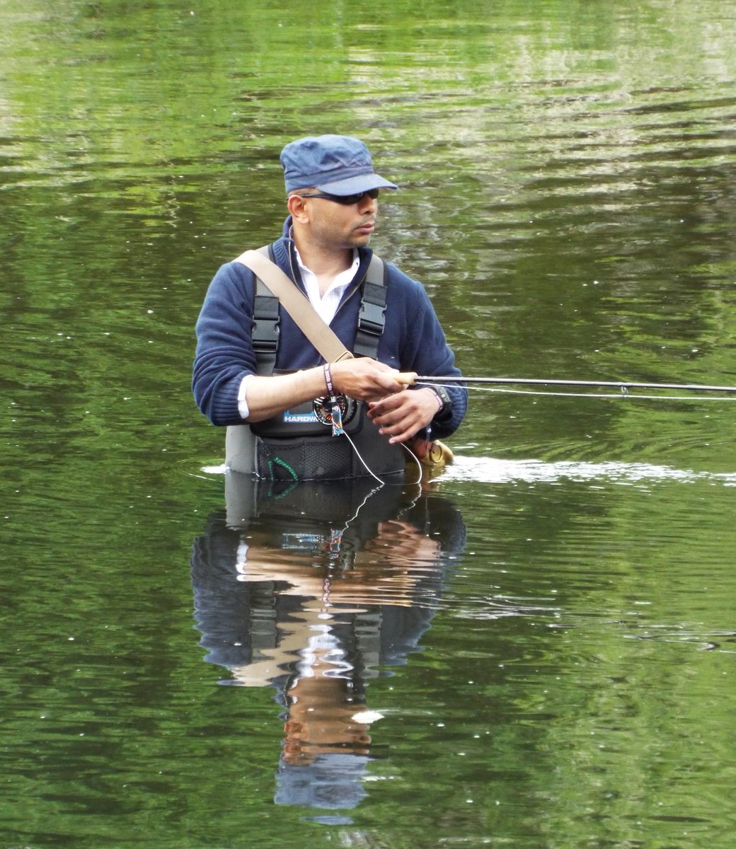 thehaywriters's tweet photo. The great thing about #HayOnWye is that when @hayfestival is on, you can still find a spot for #fishing #flyfishing http://t.co/P4Stffpyyd