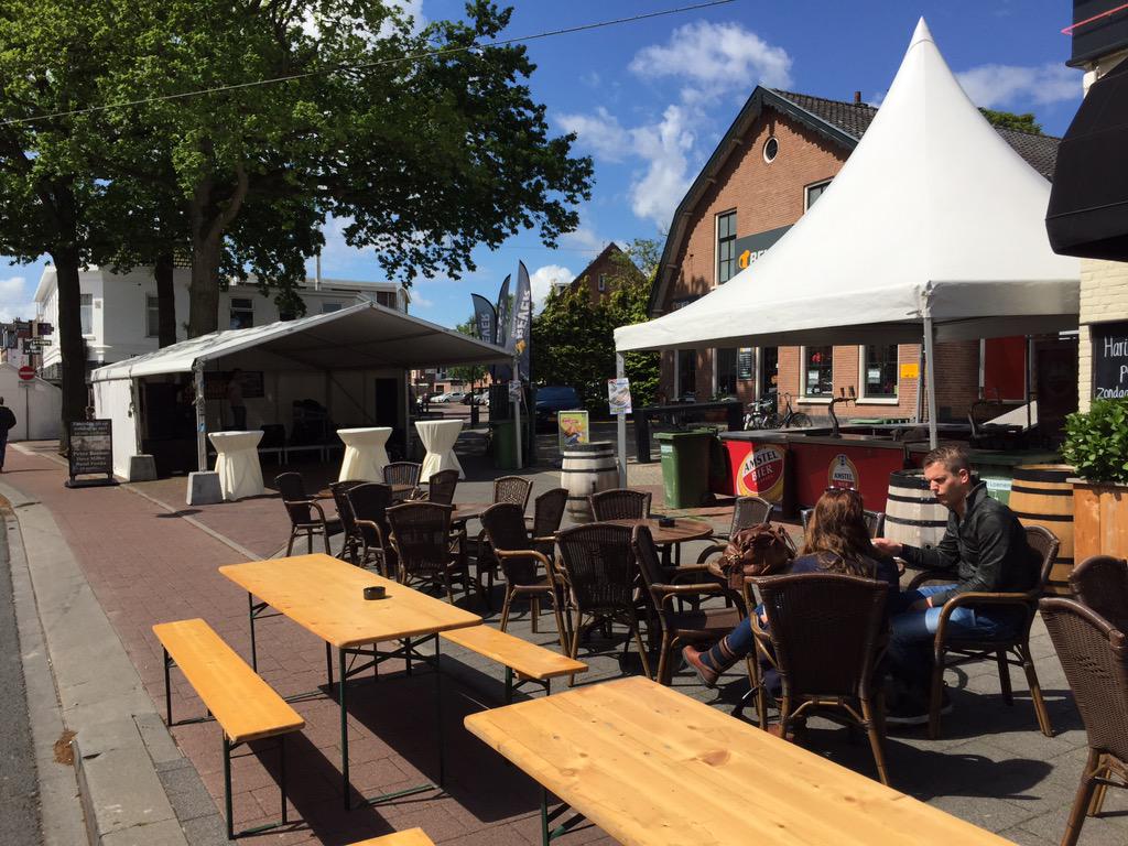 Havenstraat braderie vandaag en morgen van 1200 tot 1800. Vanmiddag met de band FUNKA. #Hilversum #braderie #live