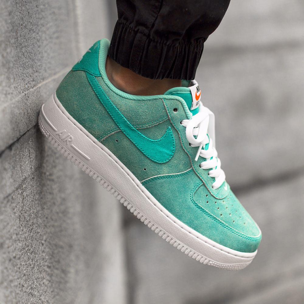 titoloshop's tweet photo. #Nike #AirForce1 #LightRetro available now @titolo_shop LINK http://t.co/phvvR3K4gS http://t.co/ONLOtZ0QFx