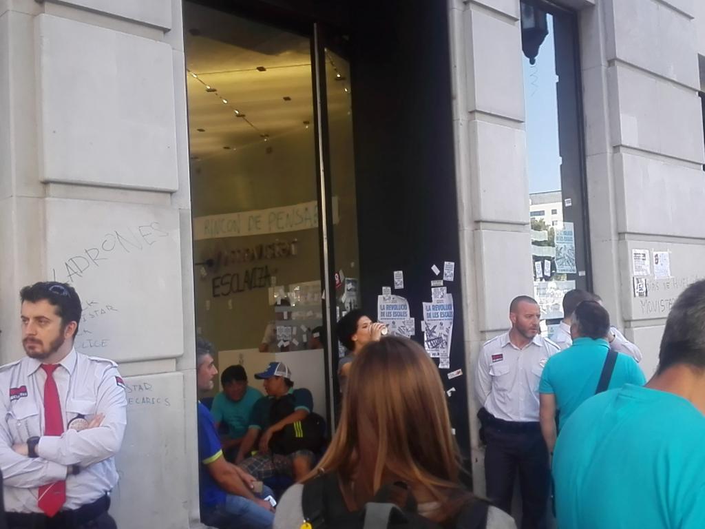 Acampada Cornellà tweet media