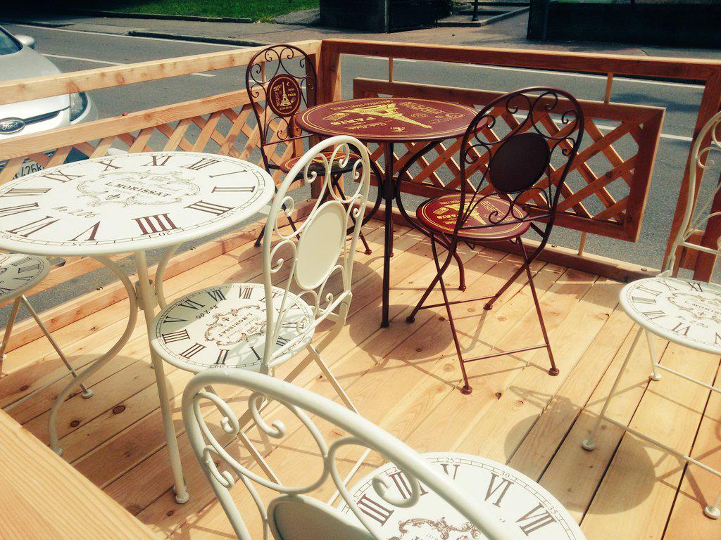 crissycafe's tweet photo. #crissycafe #dehors #bustoarsizio #primavera#viaspettiamo @BustoTweet  @SereAmoroso23 @SperoniMartino http://t.co/bA2kreOk4O