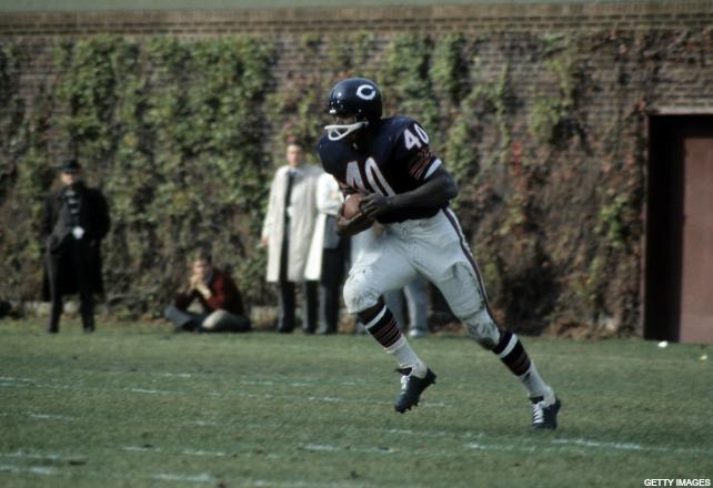 Happy Birthday to icon Gale Sayers  