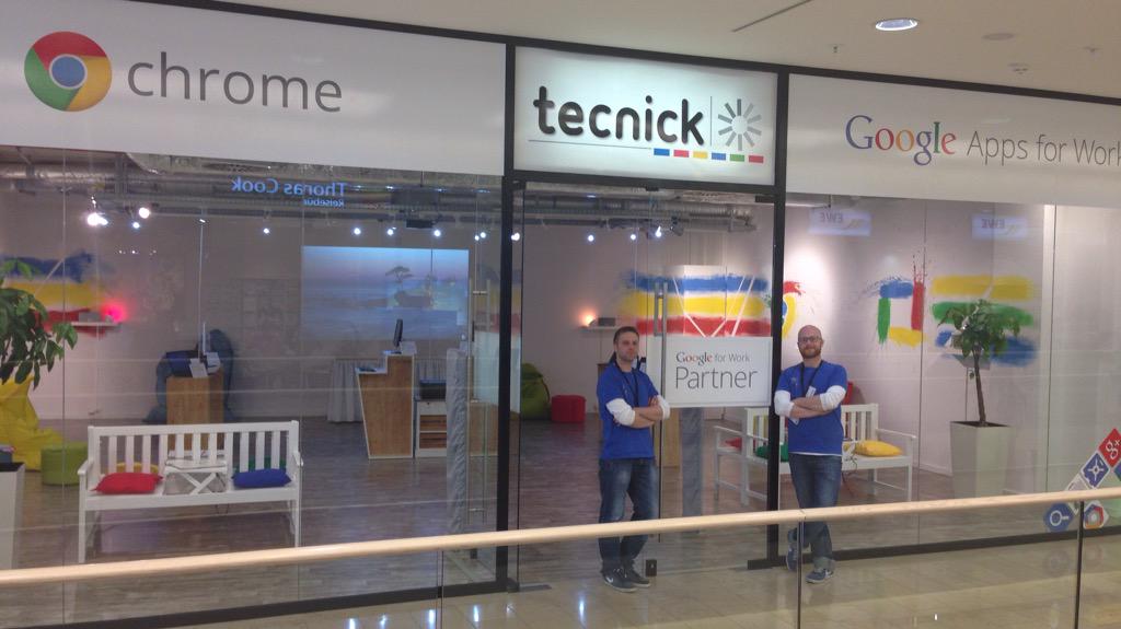 CTROldenburg's tweet photo. "Aus Überzeugung fair" Wir wünschen @tecnick14 gute Geschäfte in den #ECE #Schlosshöfen in Oldenburg #google #nexus http://t.co/ff11IVCNxy