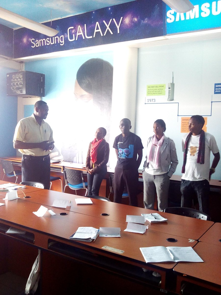 mkulimaapp's tweet photo. @k_arin @KenyaChallenge @AngelicaKiboro Managing people Talk. Mr.Waweru giving instructions on managing people game. http://t.co/zSQQEDWRi3
