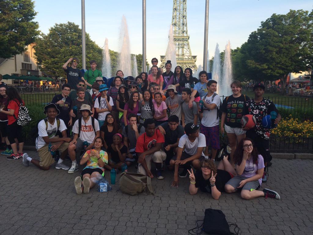 SMHSMinistry's tweet photo. @ScecinaNow @scecinaseniors Thanks for a great day at King's Island! Have a fun and safe summer!! Keep praying! http://t.co/kOjEVLHyzv