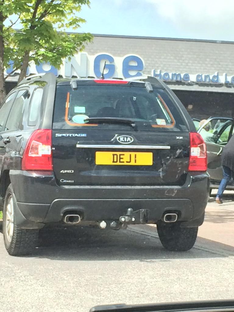 MiikeeeCraftHD's tweet photo. @ComedyGamer found you a number plate ! http://t.co/Ubh4E3JvqV