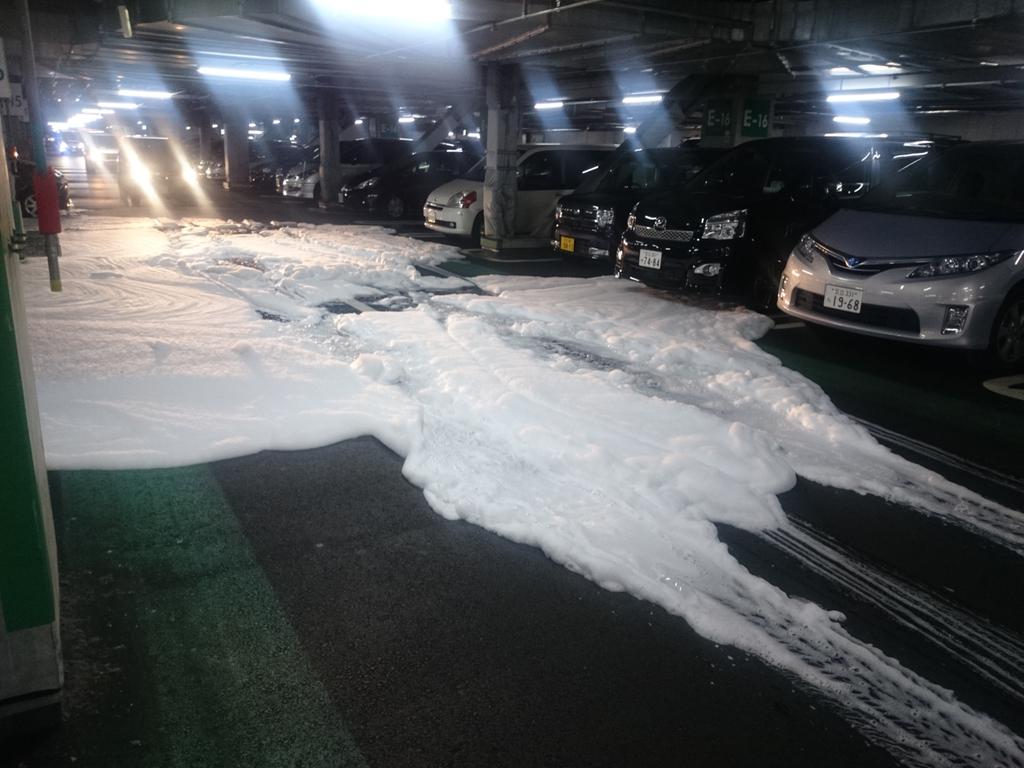 地震の影響 亀有 西新井 川口のアリオおよび越谷レイクタウンでスプリンクラーから泡噴出騒動 Togetter 地震の影響 亀有 西新井 川口のアリオおよび越谷レイクタウンでスプリンクラーから泡噴出騒動 Togetter