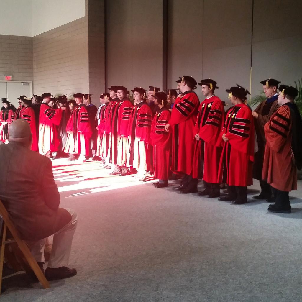 Edavis097's tweet image. Congrats to all the @rpi Ph.D. recipients! #rpicommencement #rpi #rensselaer #PhDHooding @RPInews @RPIAlumni