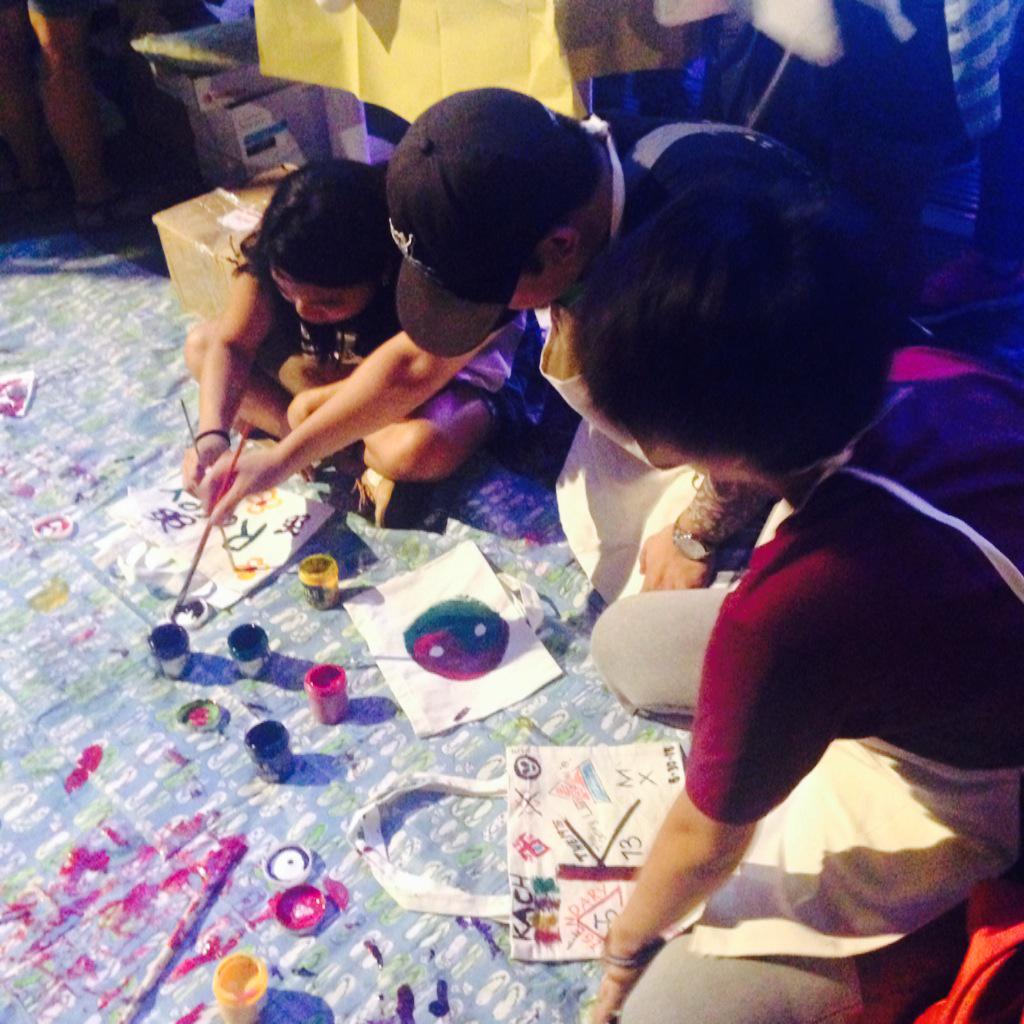 googlygooeys's tweet photo. So much art here in BGC! πππ¨ #IconRising #Gen3NextAct http://t.co/l67m5jRac0