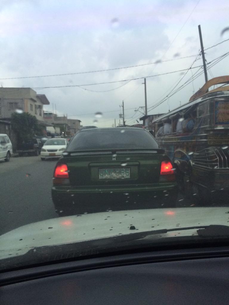 ZerwinJan's tweet photo. Kapag minamalas naman ohh.... wrong decision!!!! 6 hours of driving mali talaga mali #traffic #overheat http://t.co/KkJKtIvZFP