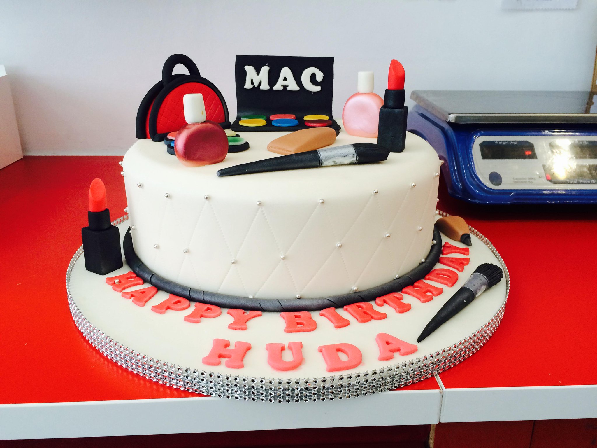 Cakes Gateau Good Afternoon Look At This Realistic Mac Make Up Cake Carol Macmakeup Http T Co Xvjcda8jv4 Cakes Gateau Good Afternoon Look At This Realistic Mac Make Up Cake Carol Macmakeup Http T Co Xvjcda8jv4