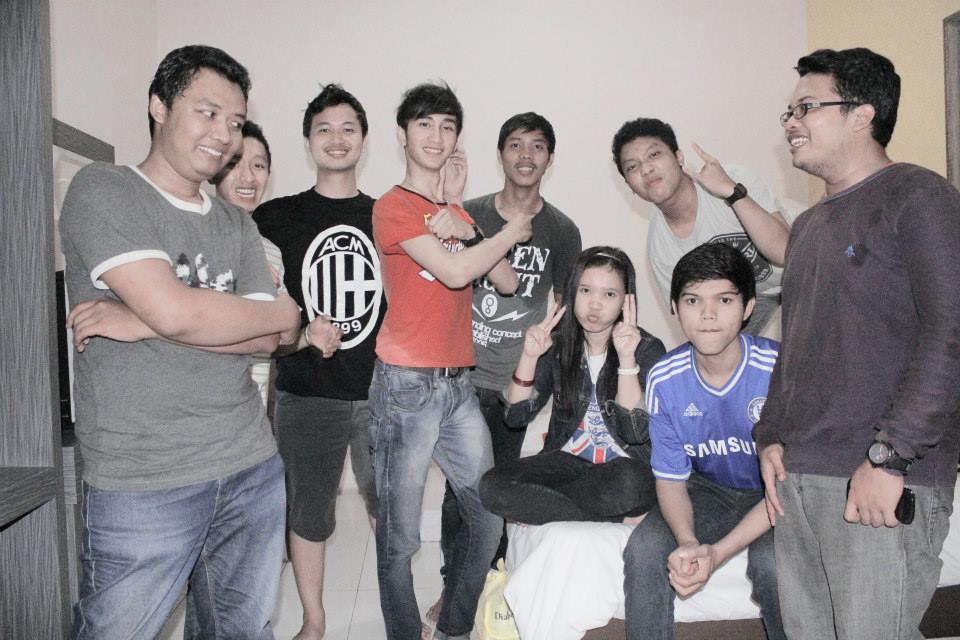 farikhzulhuda's tweet photo. @OnePlus_IDN keluarga adalah teman-teman yang tak terlupakan #BagiBagiOneplus http://t.co/gumAJBhoAj