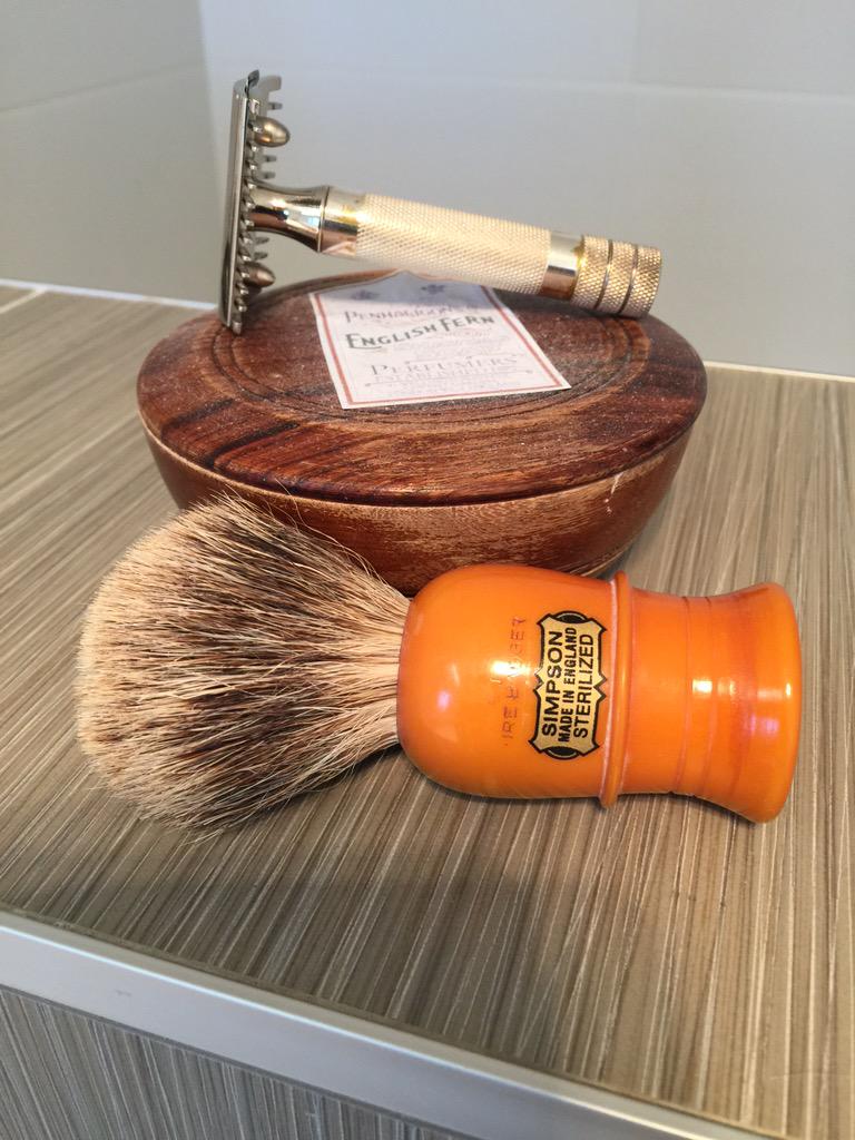 Tomorrow's SOTD Leresche, vintage <a href="/PenhaligonsLtd/">Penhaligon's</a> vintage <a href="/AESimpson1919/">Simpson Brushes</a> #SOTD #vintageshaving #wetshaving