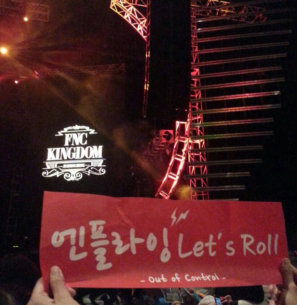 outofcontrol140's tweet image. @NFlyingofficial 콘서트에서 우리 플랜카드를 봤죠????????😭😭😭😭😭😭😭😭😭😭😭😭😭😭😭😭😝😭#NFlying #엔플라잉 #기가막혀 #Awesome