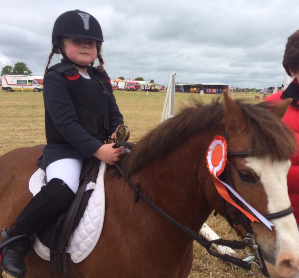 abemcintosh's tweet photo. Juliette McIntosh (5) wins todays Belgooly Show newcomers event. #Kinsale #KinsaleEquestrianCentre http://t.co/nBecuqJ16M