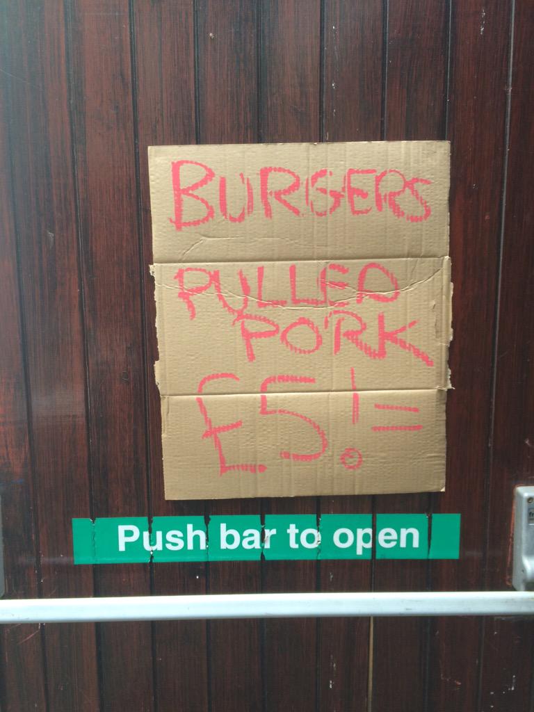 philTskitchen's tweet photo. BBQ @12barclub today #FACup #FACupFinal @PieburyCorner @LoHoIsLivin @hollowaylife http://t.co/ooD984o1Bq