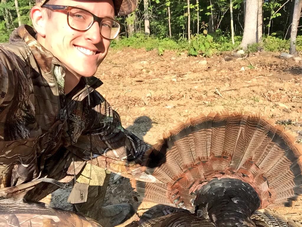 NHHuntingPics's tweet photo. But first, lemme take a selfie #huntNH #tomdown http://t.co/ERaG45Z10V