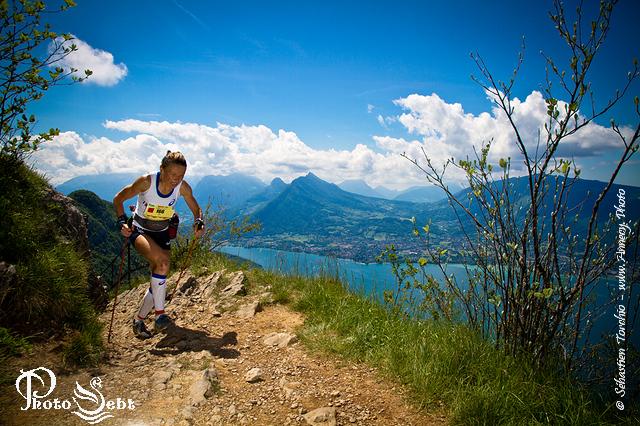 PhotoSebt's tweet photo. Nathalie MAUCLAIR championne du monde #IAUTrail #2015 à #Annecy #Trail World #Championships #IAU #maxirace2015 http://t.co/eBKZfrTdQ0