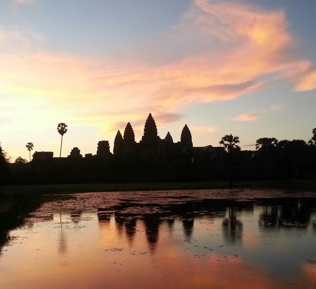 Andrew_N_Z's tweet photo. #angkor #wat http://t.co/nfKjTjCU5q