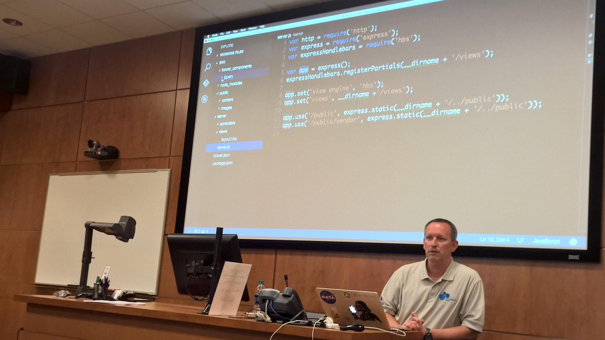 paulschaeflein's tweet image. The @andrewconnell sharing Node.js love at #SPSATL