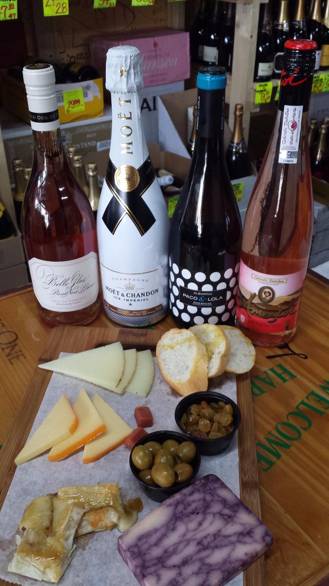 HappyWineMiami's tweet photo. Starting this #saturday at #happywinemiami with great #tapas and #champagne #moetchandonice #belleglos #pacolola ... http://t.co/booBD6pv1D