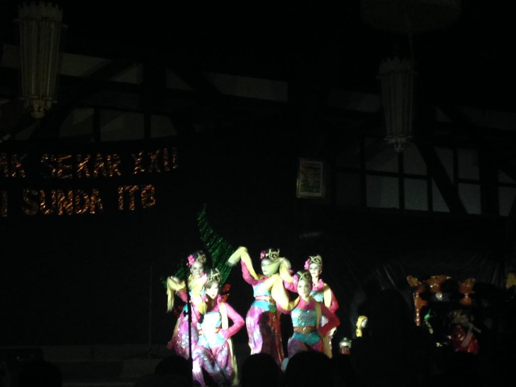 Jaipong Kembang Tanjung ti <a href="/LSS_ITB/">LSS ITB</a> di Sampurasun 2015