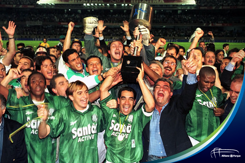 nubankparque's tweet photo. Há 17 anos, ganhávamos a Copa do Brasil, título que deu início ao sonho realizado em 99. http://t.co/XjTTWd3zCu