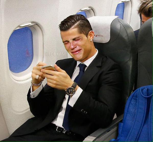 FootballFunnys's tweet photo. Cristiano Ronaldo watching Messi's wonder goal... http://t.co/TJRXkdO7zR
