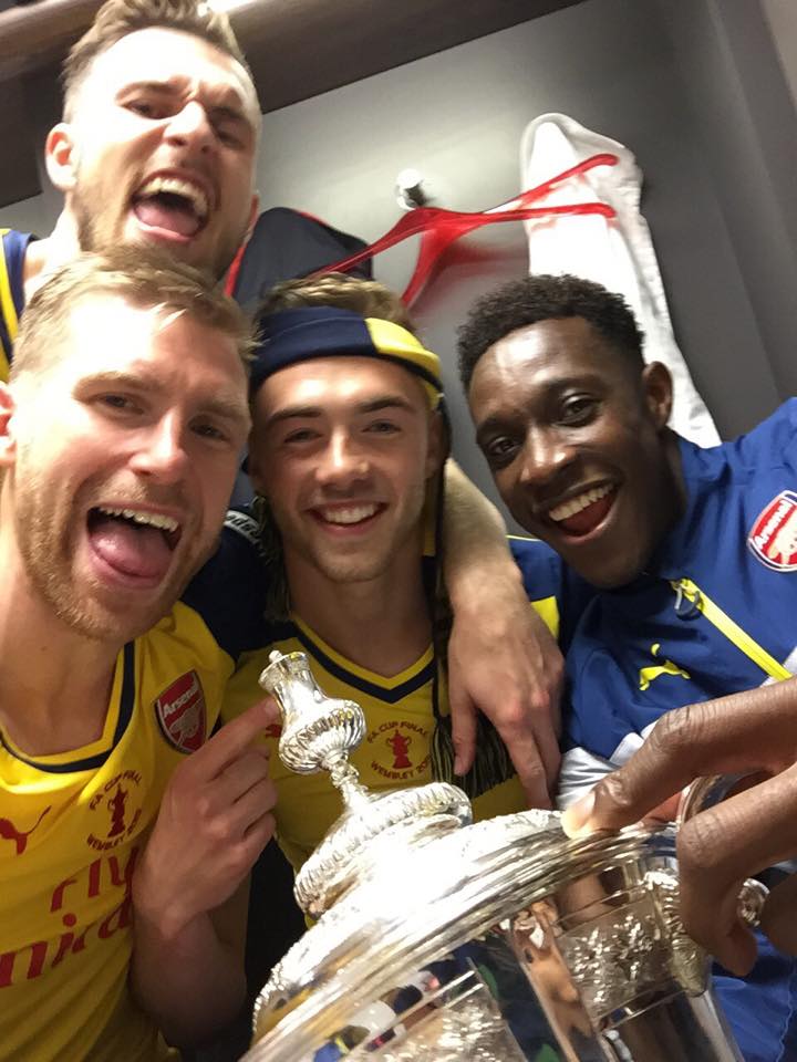 kartik_kapur's tweet image. Welbeck and Di Maria getting the Cups they deserve